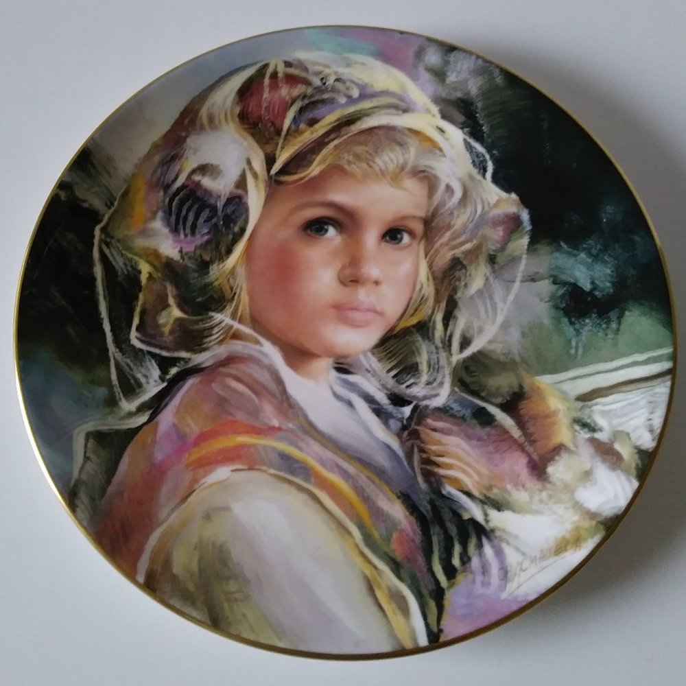 Collectible Plate Juliana